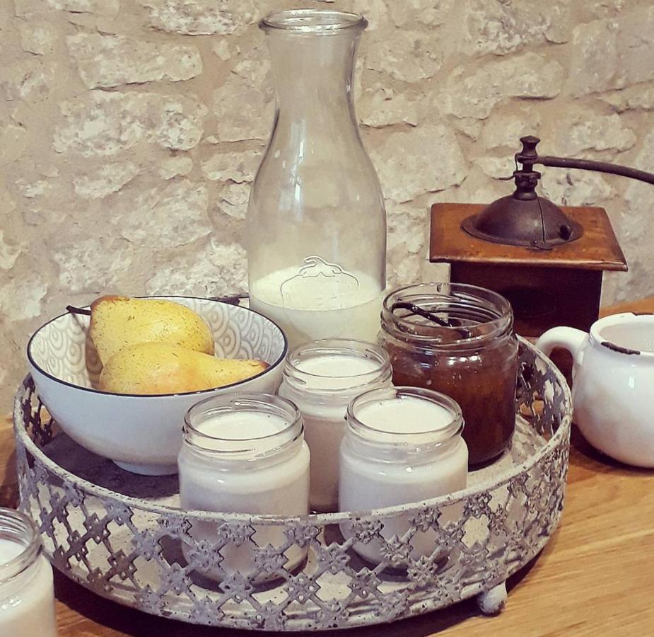 Bed and Breakfast Aux Champés Saussignac Esterno foto